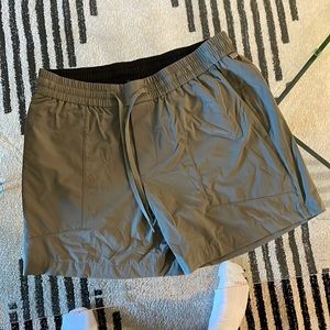 Lululemon Grey Sage Bowline Ripstop Shorts 5” L